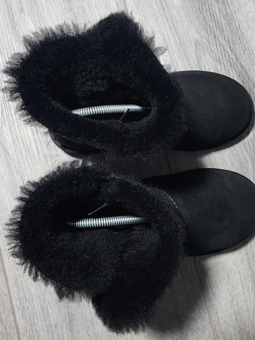 UGG Australia Mini Bailey Button Short Black Suede Boots Womens Size 5